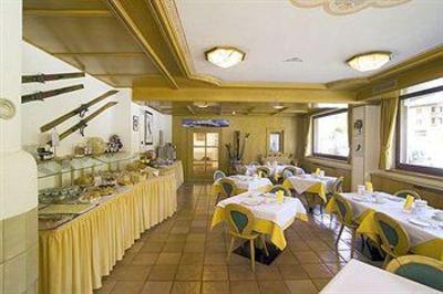 фото отеля Hotel Montana Pinzolo