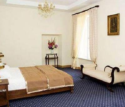 фото отеля Bistrampolis Manor