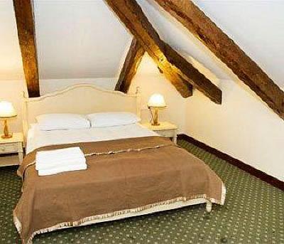 фото отеля Bistrampolis Manor