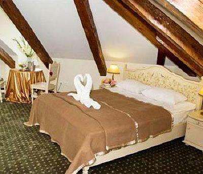 фото отеля Bistrampolis Manor