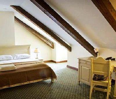 фото отеля Bistrampolis Manor