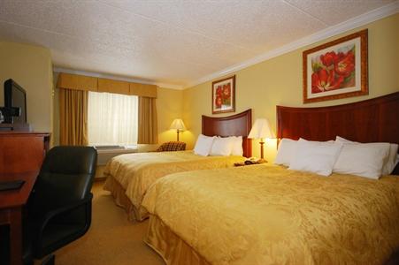 фото отеля BEST WESTERN PLUS Franklin Square inn
