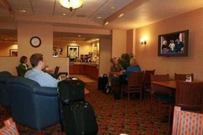 фото отеля Hampton Inn Milwaukee Airport