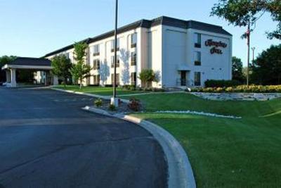 фото отеля Hampton Inn Milwaukee Airport