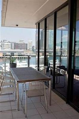 фото отеля Docklands Private Collection Of Apartments Melbourne