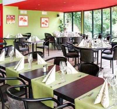 фото отеля Best Western Hotel Du Golf Albon