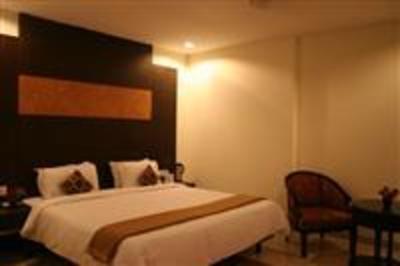 фото отеля Grand Peepal Hotel New Delhi