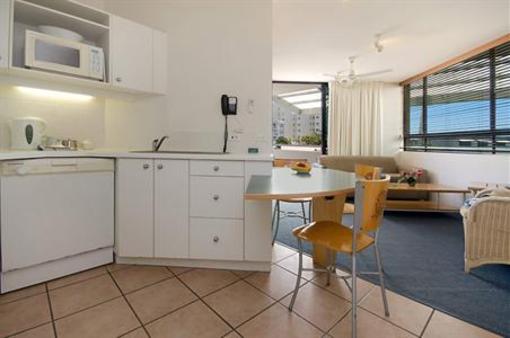 фото отеля Beach Club Resort Apartments Mooloolaba