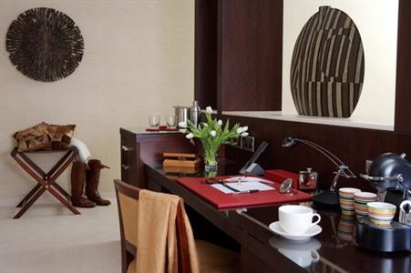 фото отеля Desert Palm Hotel Dubai