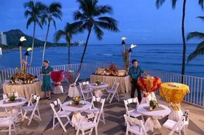 фото отеля Outrigger Waikiki on the Beach