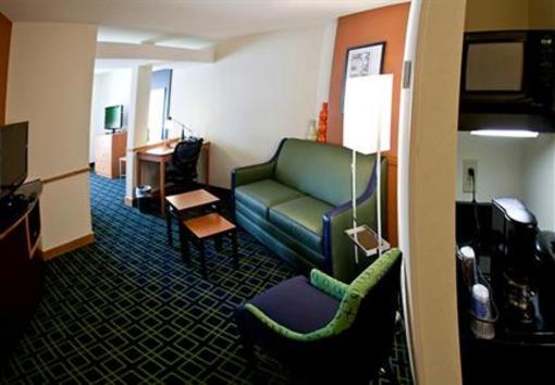 фото отеля Fairfield Inn & Suites Birmingham Pelham/I-65