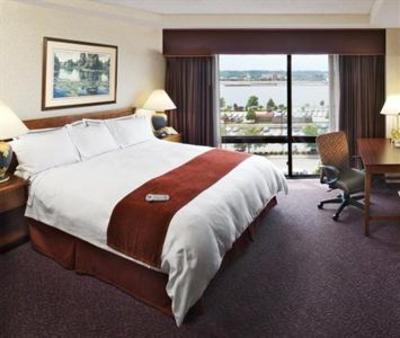 фото отеля Radisson Quad City Plaza Hotel