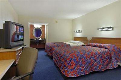 фото отеля Courtyard by Marriott Richmond Airport