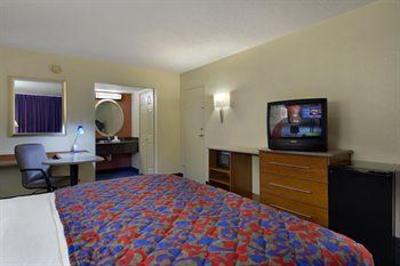 фото отеля Courtyard by Marriott Richmond Airport