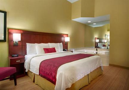 фото отеля Courtyard by Marriott Richmond Airport