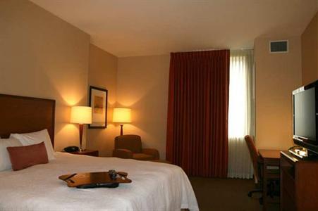 фото отеля Hampton Inn & Suites Denver Downtown