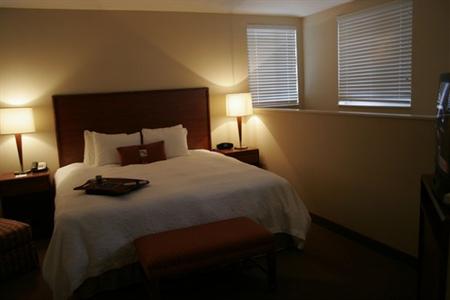 фото отеля Hampton Inn & Suites Denver Downtown
