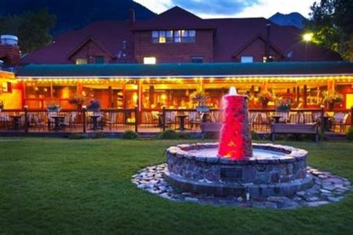 фото отеля Bayshore Inn Waterton Park