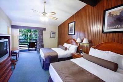 фото отеля Bayshore Inn Waterton Park