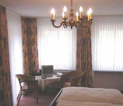 фото отеля Hotel zur Winzergenossenschaft
