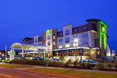 фото отеля Holiday Inn Aberdeen West