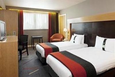 фото отеля Holiday Inn Aberdeen West