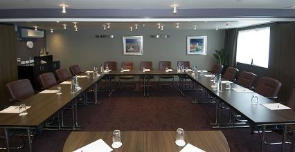 фото отеля Holiday Inn Aberdeen West