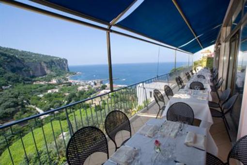 фото отеля Hotel Mary Vico Equense