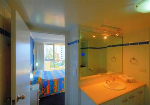 фото отеля Surfers Beachside Holiday Apartments