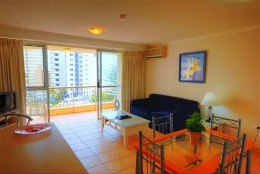 фото отеля Surfers Beachside Holiday Apartments