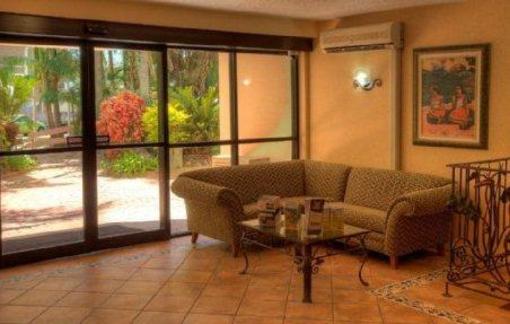 фото отеля Surfers Beachside Holiday Apartments