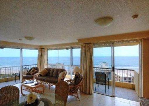 фото отеля Surfers Beachside Holiday Apartments