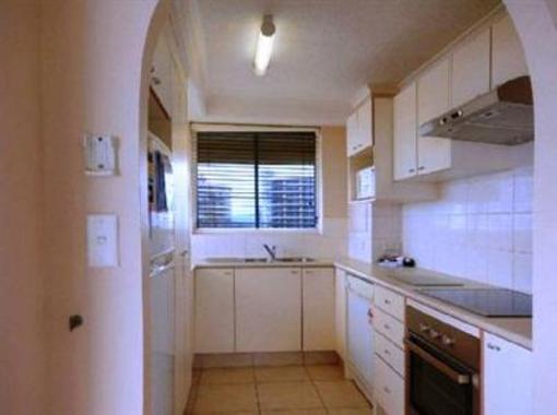 фото отеля Surfers Beachside Holiday Apartments