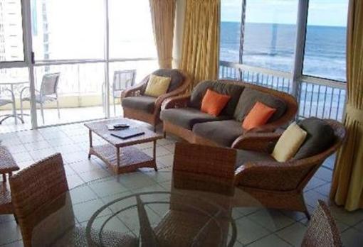 фото отеля Surfers Beachside Holiday Apartments