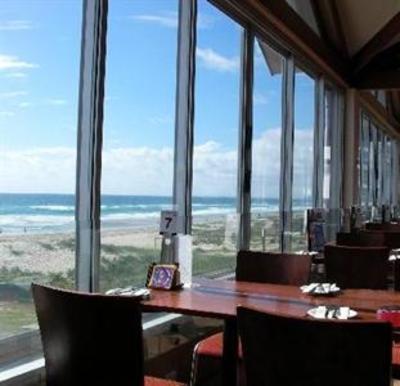 фото отеля Surfers Beachside Holiday Apartments