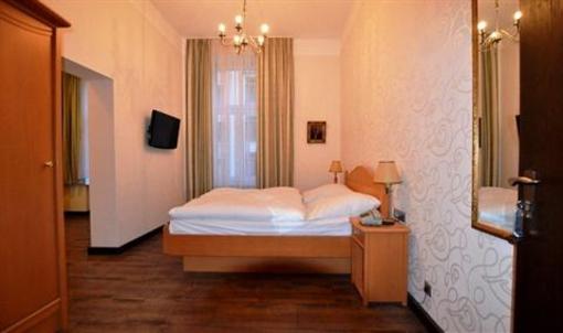 фото отеля Hotel Weidenhof Dusseldorf