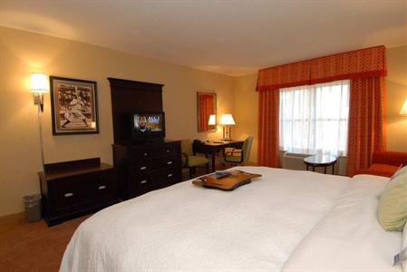 фото отеля Hampton Inn Baltimore Downtown Convention Center