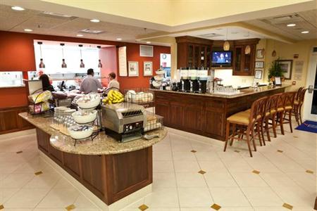 фото отеля Hilton Garden Inn Northeast Raleigh