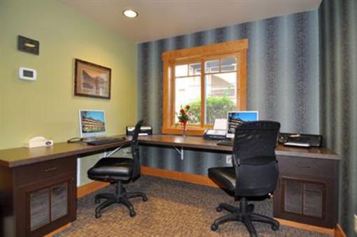 фото отеля BEST WESTERN Lakeside Lodge and Suites
