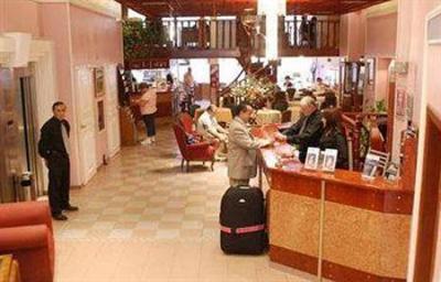 фото отеля Art Deco Hotel & Suites