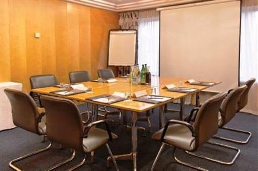 фото отеля Copthorne Hotel Windsor Slough