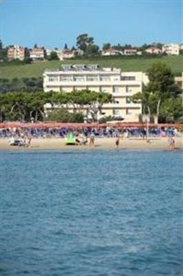 фото отеля Hotel Cristallo Giulianova