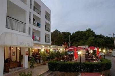 фото отеля Hostal La Perla Ibiza