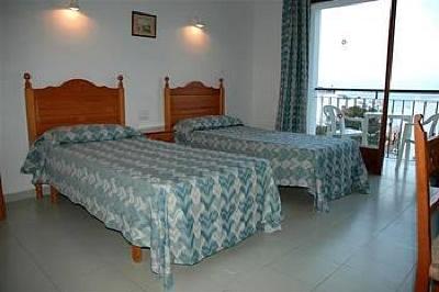 фото отеля Hostal La Perla Ibiza