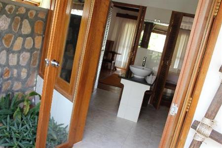 фото отеля Nataya Round House Coral Bay Resort