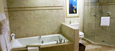 фото отеля Disney's Paradise Pier Hotel
