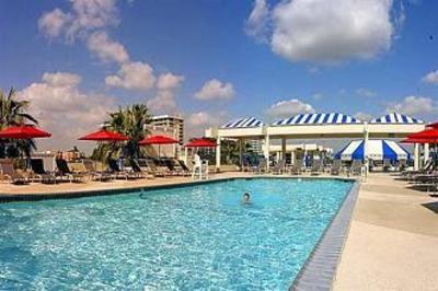 фото отеля Disney's Paradise Pier Hotel