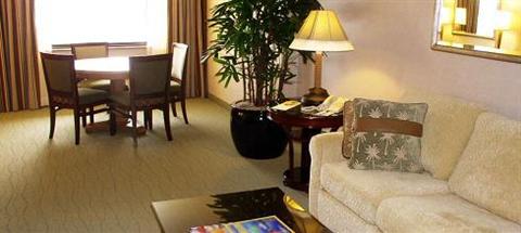 фото отеля Disney's Paradise Pier Hotel
