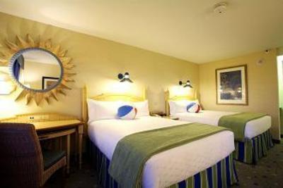 фото отеля Disney's Paradise Pier Hotel