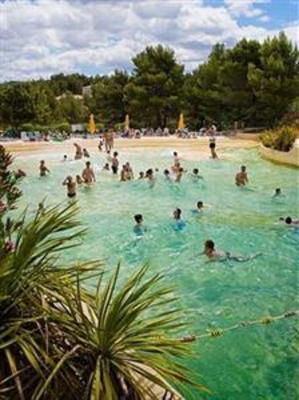 фото отеля Pierre & Vacances Resort Pont-Royal en Provence